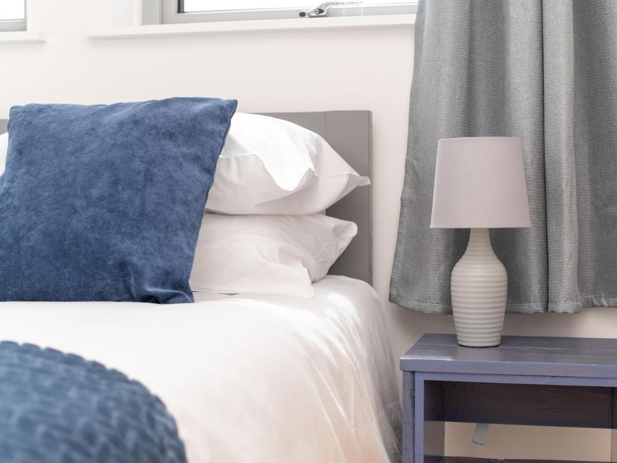 Pass The Keys Bright Modern One Bed Apartment - Bath City Centre المظهر الخارجي الصورة